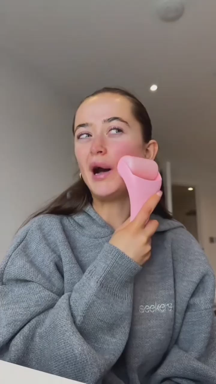 Ice Roller - Rouleau décongestionnant & glow instantané video